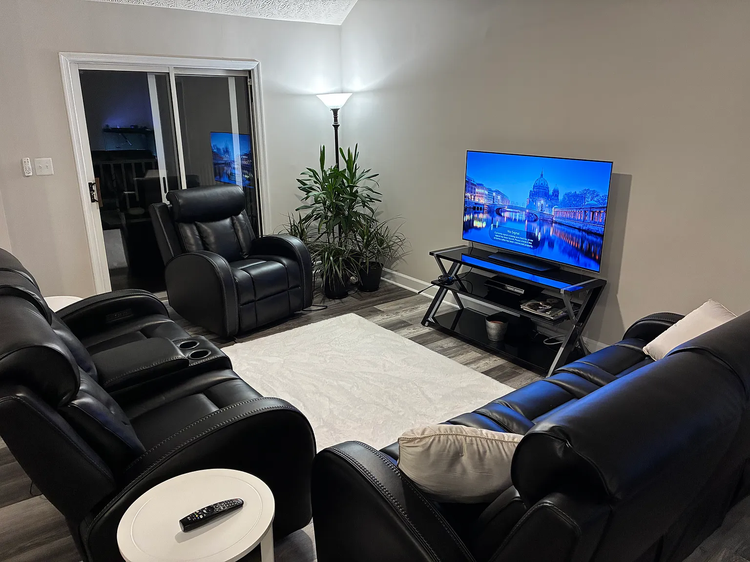 2 bed, 1420 sqft, $2,350 — Photo 1