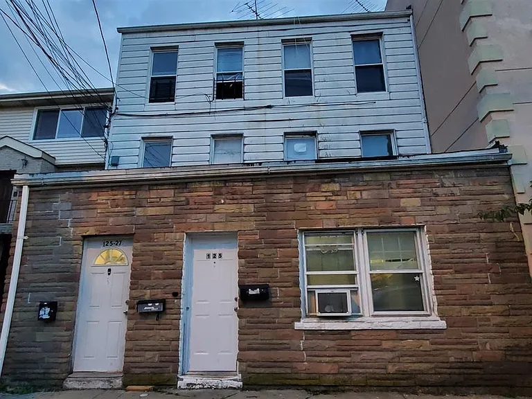 125-127 Beacon Ave #2 — Photo 7