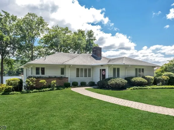 986 Pines Lake Dr, Wayne Twp., NJ 07470