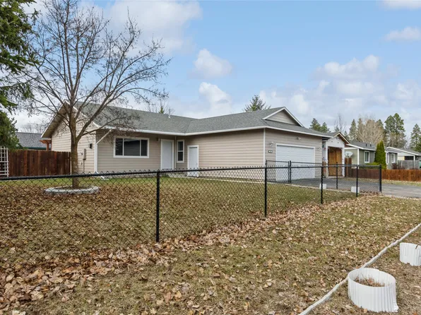 1910 9th Ave W, Columbia Falls, MT 59912