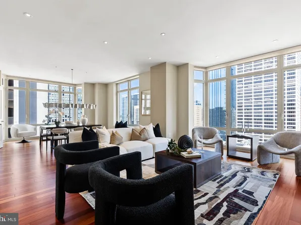 130 S 18th St Unit 2001, Philadelphia, PA 19103