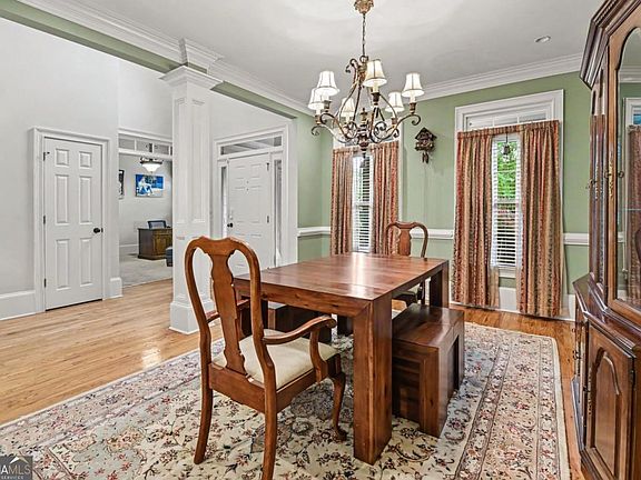 5th image of 1223 Oakleigh Valley Dr