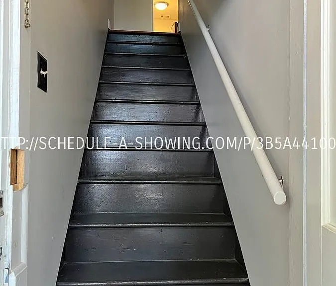 1814 Kavanaugh Blvd — Photo 3