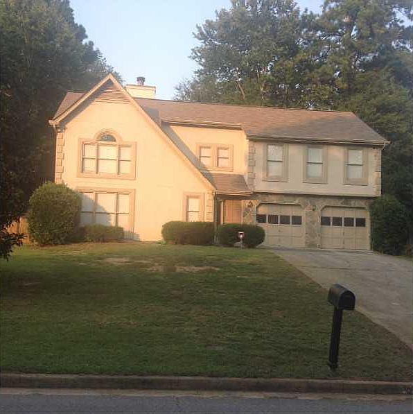 1st image of 1990 Lakewood Trce