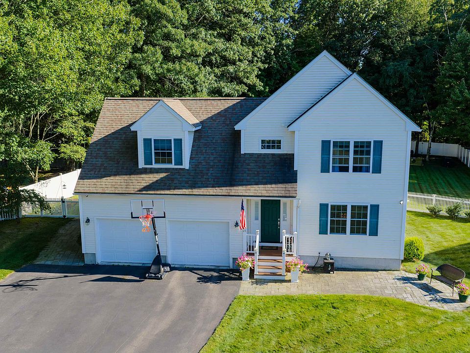 1st image of 25 Hidden Oaks Drive