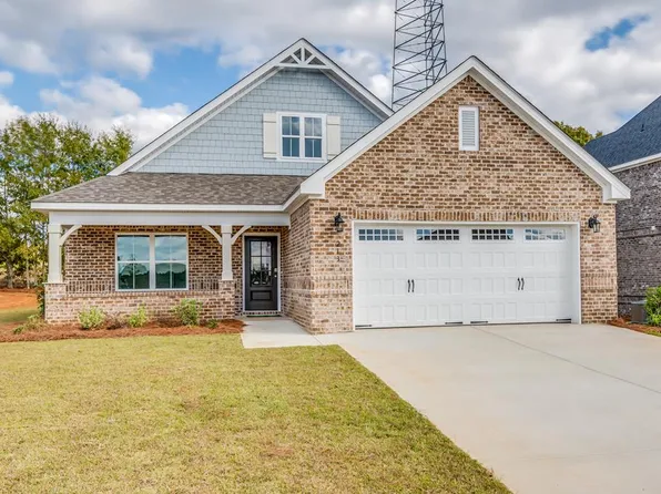 213 Hundley Dr, Enterprise, AL 36330