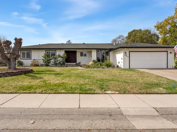 3955 Rochdale Dr, Carmichael, CA 95608