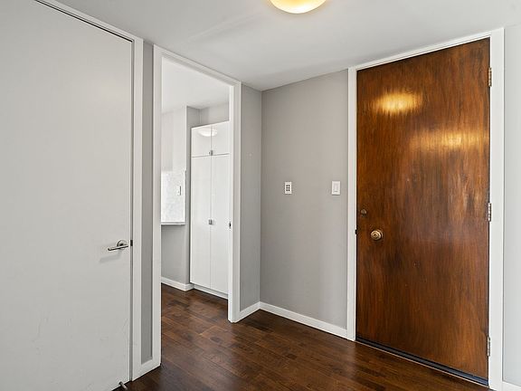 2nd image of 2200 Pacific Ave APT 5C
