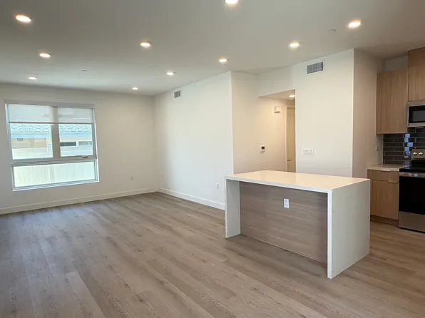 17814 W Bullock St, Encino, CA 91316