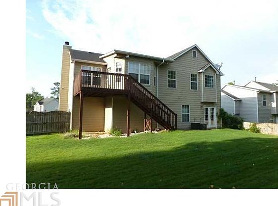Oversized Back Yard(fenced)