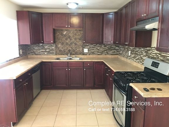 3rd image of 3165 Alameda Ct