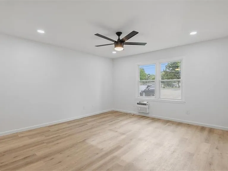 608 N College Dr #3 — Photo 12