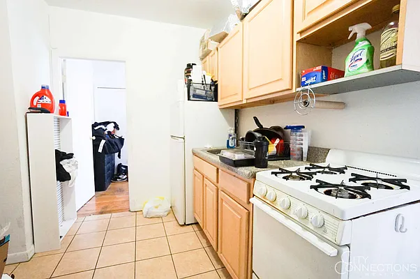 Rented by City Connections Realty | media 42