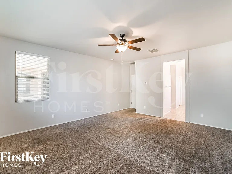 1931 W Desert Spring Way — Photo 8