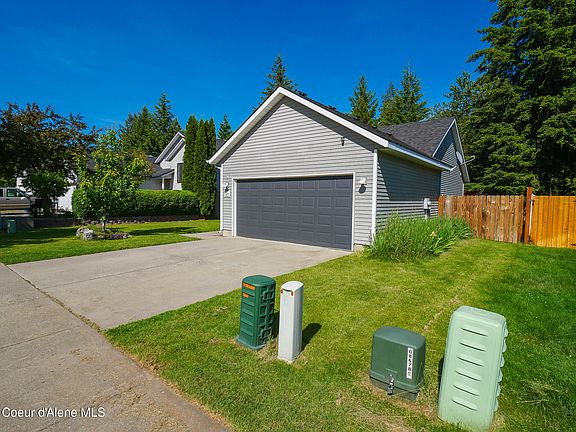 3rd image of 5870 N Troon St