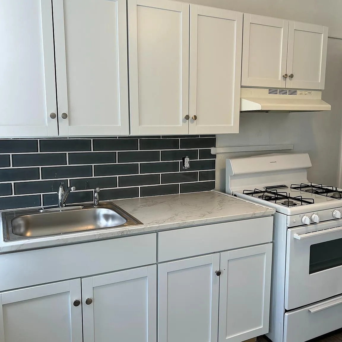 1 bed, 700 sqft, $1,295 — Photo 3