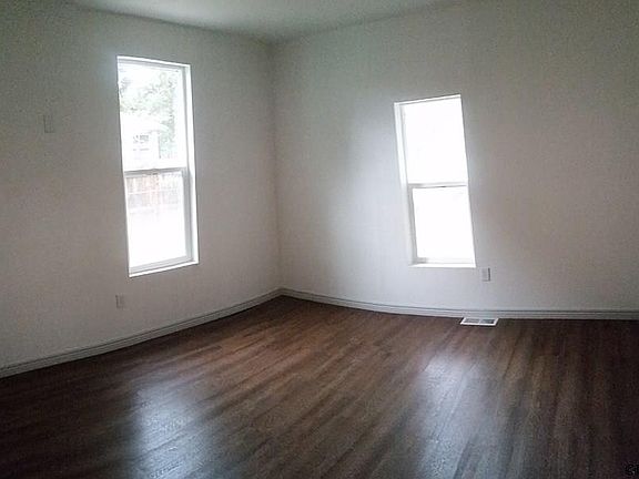 2nd image of 102 S Frazier Ave