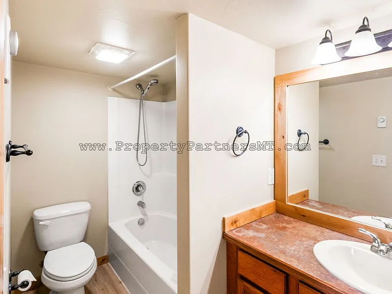 215 N Quaw Blvd — Photo 12