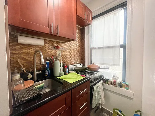 Rented by Meraki Realty LLC | media 13