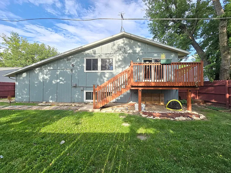 2025 Beck St — Photo 67