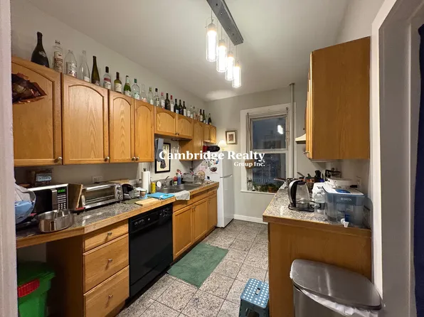 8 Farrington Ave, Allston, MA