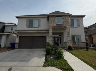5952 E Truman Ave, Fresno, CA
