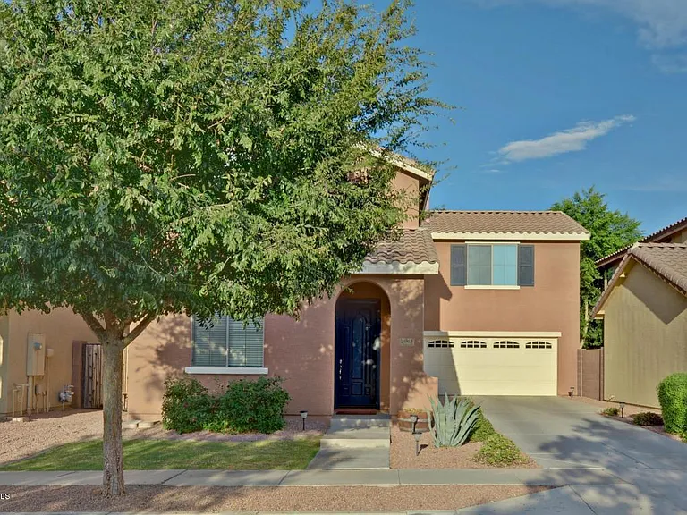 2065 S Martingale Rd — Photo 2