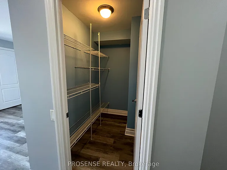 44 Bond St W #204 — Photo 10