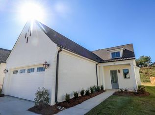 435 S Grove Dr, Oxford, MS 38655