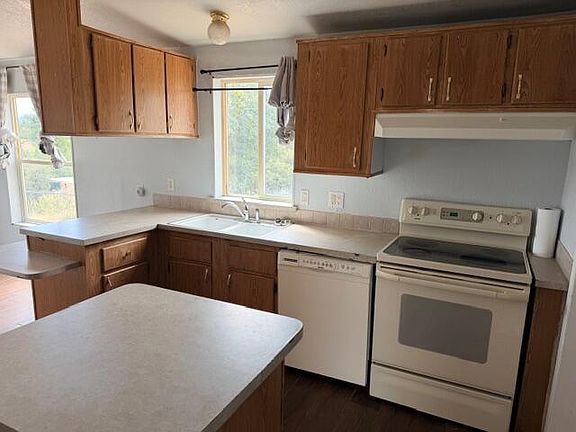 4th image of 103 W Evergreen Cir