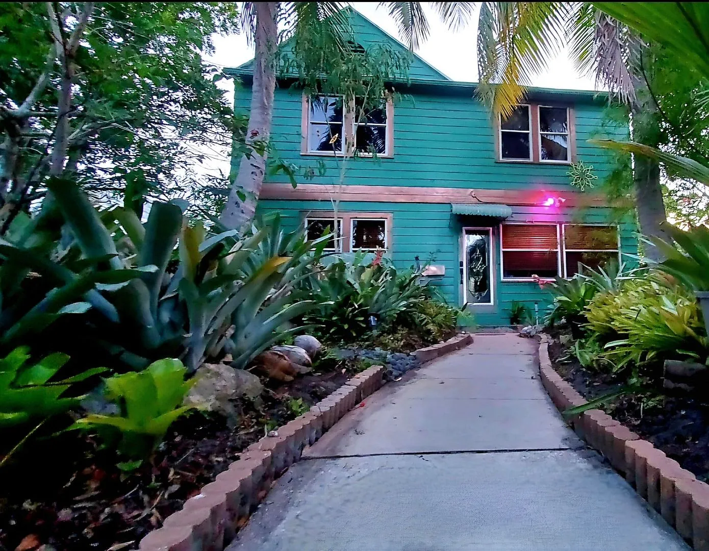 Spacious 3BR House in Lake Worth Beach — Photo 2