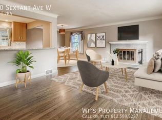 780 Sextant Ave W, Roseville, MN 55113