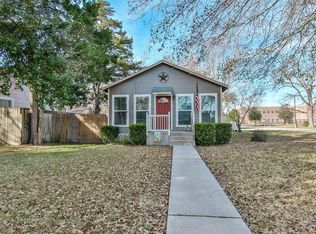 400 Florence St, Tomball, TX 77375