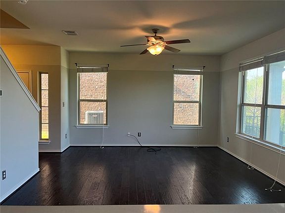 3rd image of 2105 Town Centre Dr Unit 26