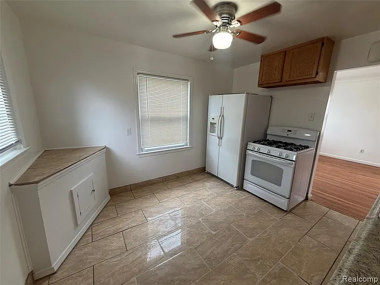 26985 Andover St — Photo 3