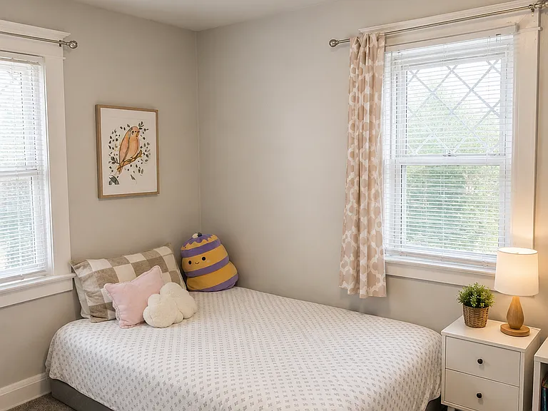 527 Franklin Ave — Photo 13