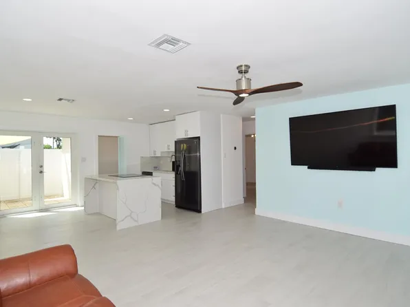 11 Coconut Dr, Key Largo, FL 33037
