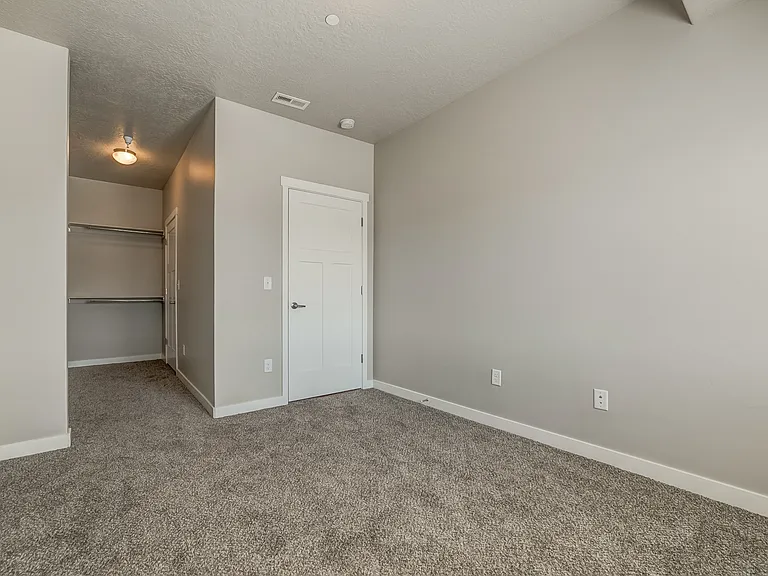 283 N 590 E #302 — Photo 14