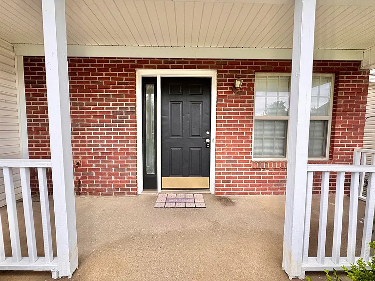 649 Hugging Bear Dr — Photo 2