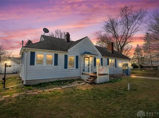 17 Oak Rd, Medway, OH 45341