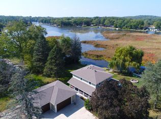 4732 N River Bay Rd, Waterford, WI 53185