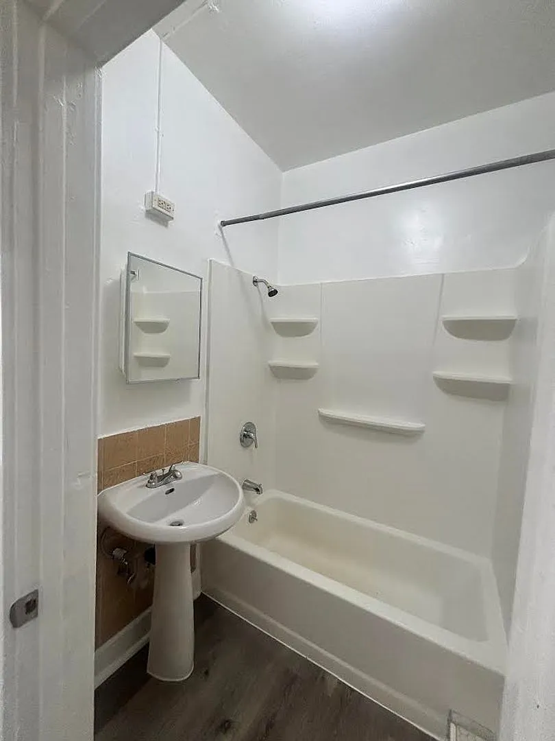 836 S. Harvard LLC — Photo 2