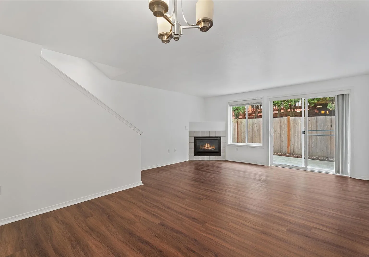 2 bed, 1100 sqft, $2,500 — Photo 3