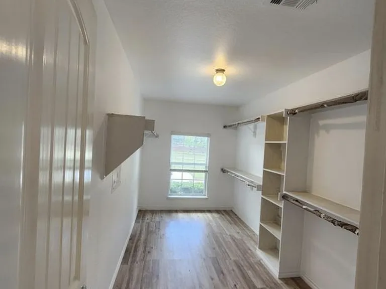 7812 Pleasant Hill Rd — Photo 8