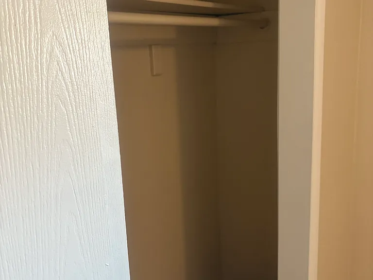 Sierra Madre Apartments — Photo 13