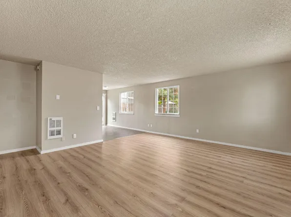 1215 W Main St APT C, Medford, OR 97501
