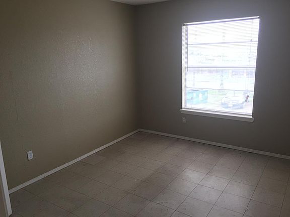 5th image of 1803 Washington Ave APT 5