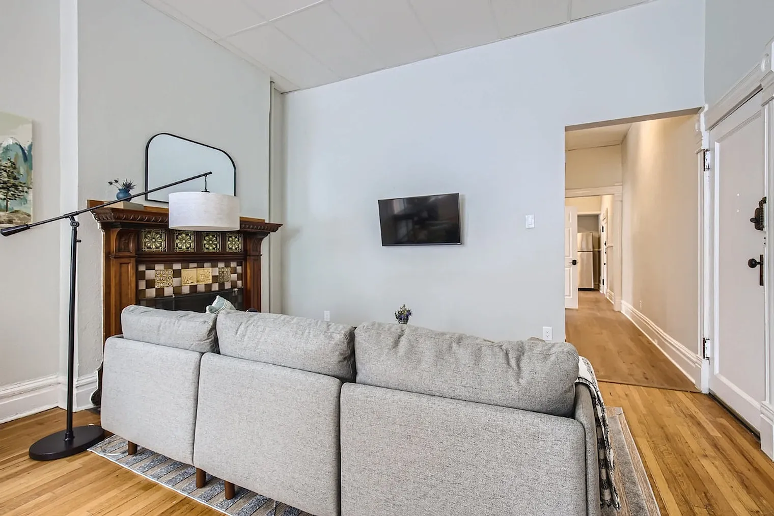1 bed, 1.0 bath, 699 sqft, $2,739 — Photo 4