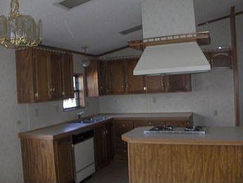 2nd image of 210 High St