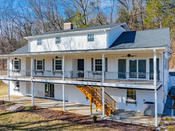 194 Sparks Rd, Johnson City, TN 37601